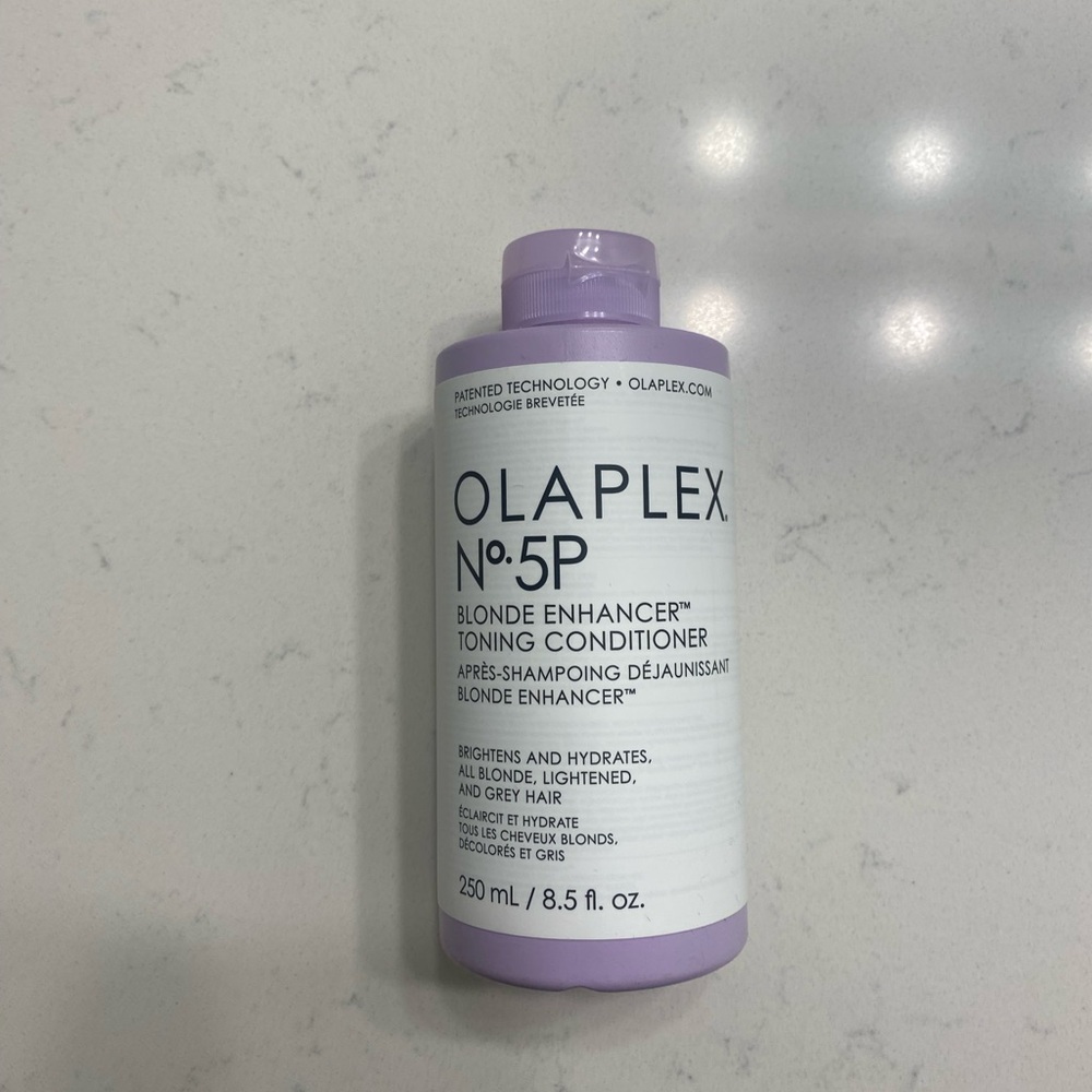 Olaplex No.5P Blonde Enhancer Toning Conditioner
